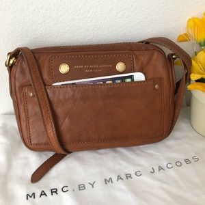 Marc by Marc Jacobs preloved leather crossbody